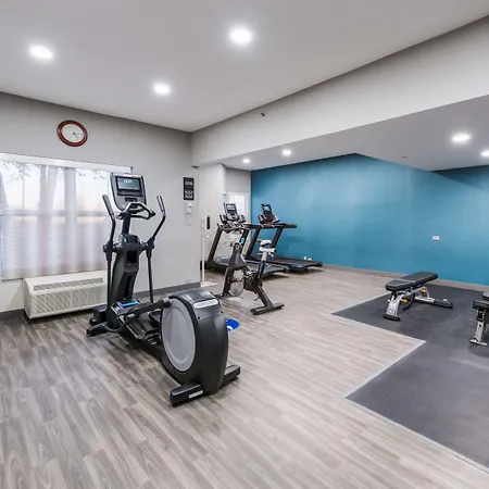 Hampton Inn & Suites Chicago-Hoffman Estates-2