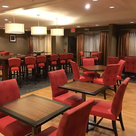 Hampton Inn Bedford-3