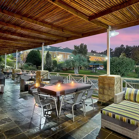 Protea Hotel By Marriott Klerksdorp-3