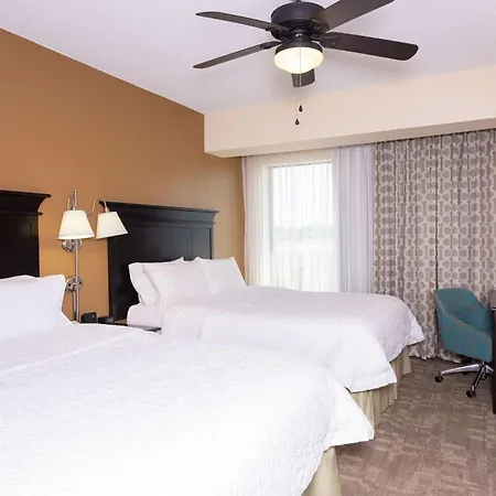 Hampton Inn & Suites Cleveland-Airport/Middleburg Heights-2