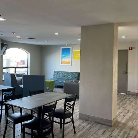 Days Inn By Wyndham Dallas Garland West-2