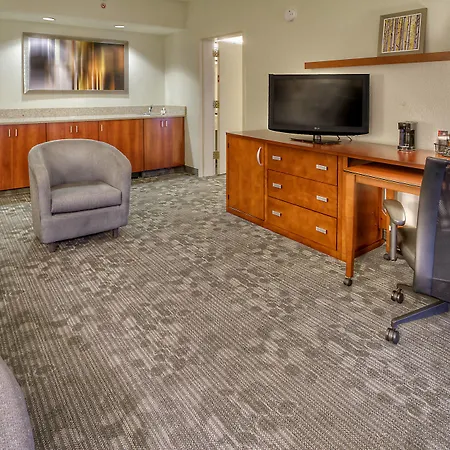 Courtyard By Marriott Burlington-3