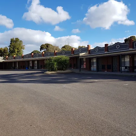 Golden Reef Motor Inn-3