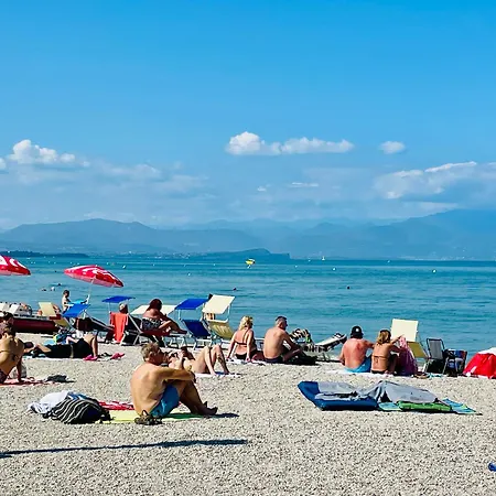 Plaza Lago Di Garda Rooms - Rooftop, Lakeview & Jacuzzi-2