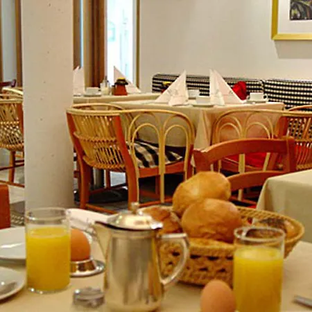Hotel Agneshof Nuernberg-3