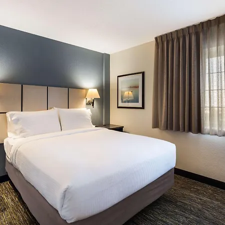 Sonesta Simply Suites Detroit Warren-2