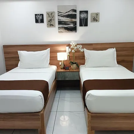 Rosh Hotel-3