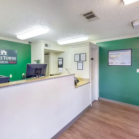 Hometowne Studios By Red Roof Dallas - North Addison - Tollway-3