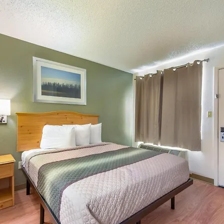 Hometowne Studios By Red Roof Dallas - North Addison - Tollway-2