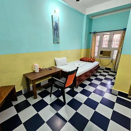 Hotel Rishiraj-3