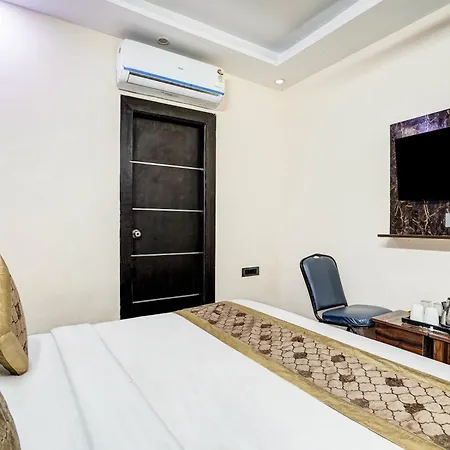 Hotel Twamev Couple Friendly Laxmi Nagar-2