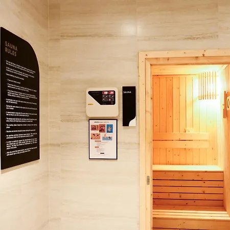 Floral Court Hotel & Residence Sukhumvit 13-3