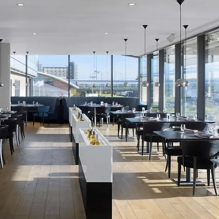 Radisson Blu Manchester Airport-3