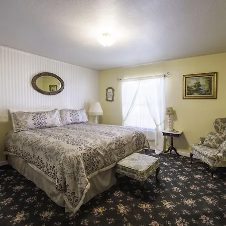 Historic Cary House Hotel-3
