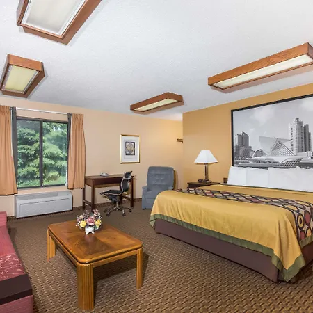 Super 8 By Wyndham Sun Prairie/Madison E-3