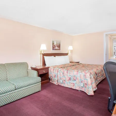 Knights Inn - Augusta-2