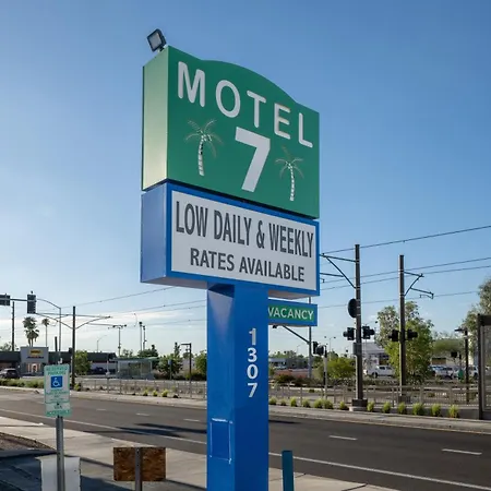 Motel 7 By Oyo Near Phoenix Airport-2