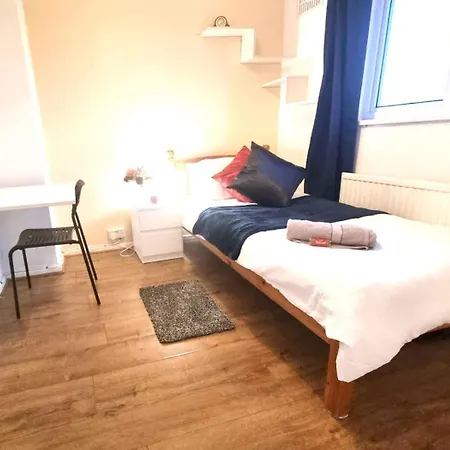 Close To Brunel University West Drayton Heathrow Airport Stockley Park - Ub7-2