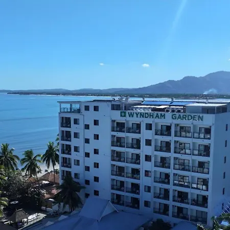 Wyndham Garden Wailoaloa Beach Fiji-3