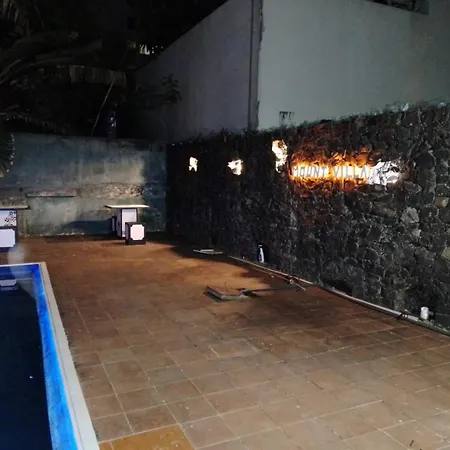 Mount Villa-3