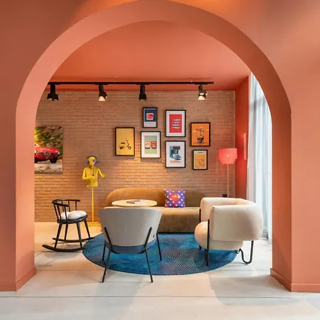 Moxy Verona-3