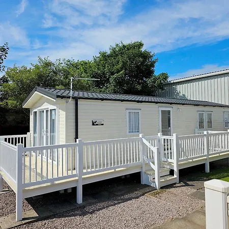 Small Grove, Ingoldmells-2
