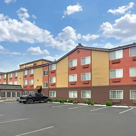 Best Western Plus Yakima Hotel-3