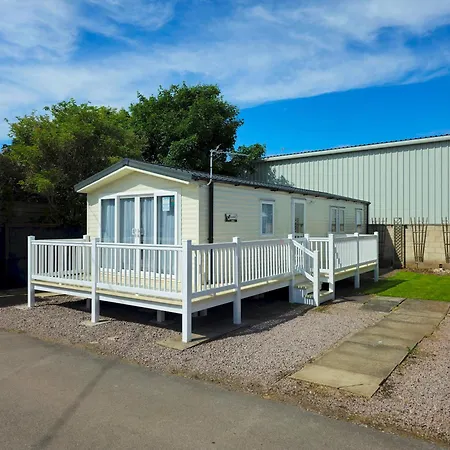 Small Grove, Ingoldmells-3