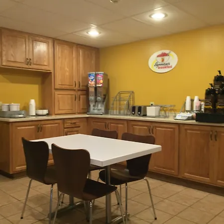 Super 8 By Wyndham Kenmore/Buffalo/Niagara Falls Area-2