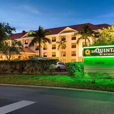 La Quinta By Wyndham Bonita Springs Naples North-2