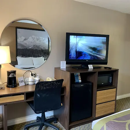 Super 8 By Wyndham Port Angeles At Olympic National Park-3
