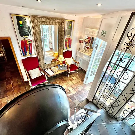 Boutique Hotel Ashley'S Garden-2