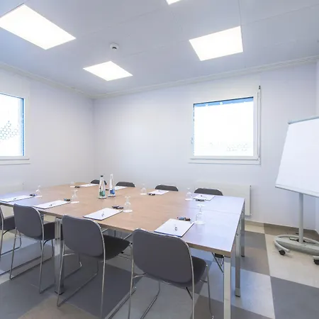 Holiday Inn Express Luzern-Neuenkirch By Ihg-2