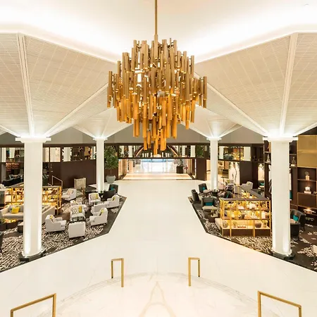 Le Meridien Dubai Hotel & Conference Centre-3