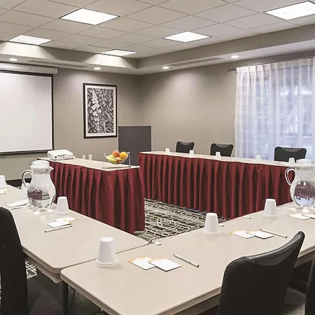 La Quinta Inn & Suites By Wyndham Ontario Airport-3