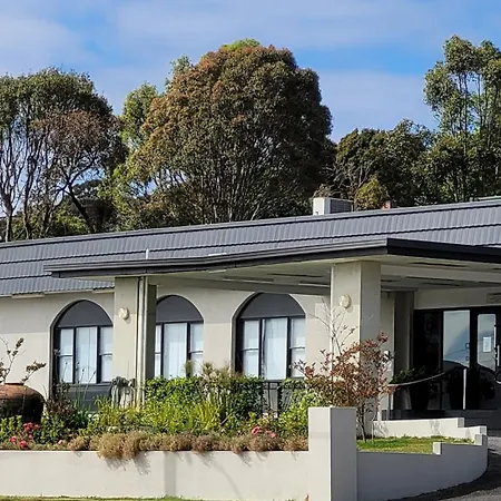 Surestay Hotel By Best Western The Clarence On Melville-3