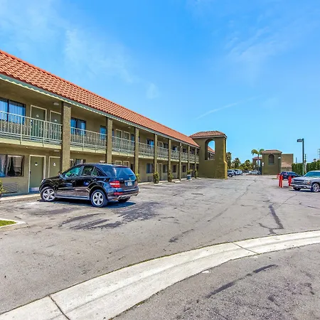 Budget Inn Anaheim / Santa Fe Springs-3