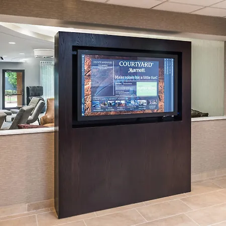 Courtyard By Marriott Lynchburg-3