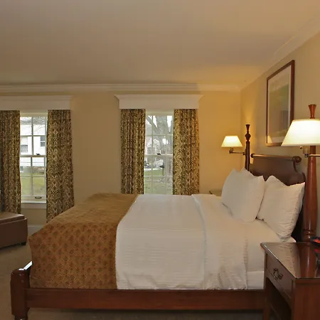 Publick House Historic Inn And Country Motor Lodge-2