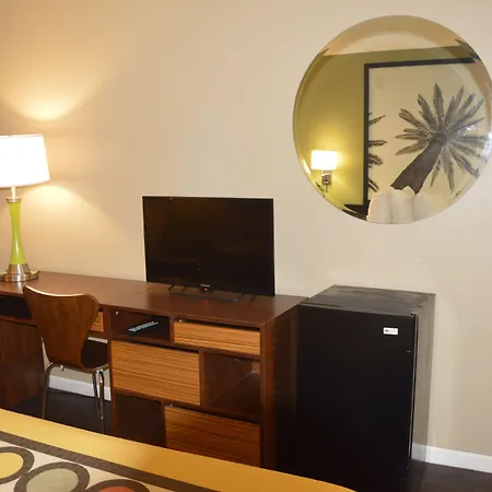 Super 8 By Wyndham Monticello-3