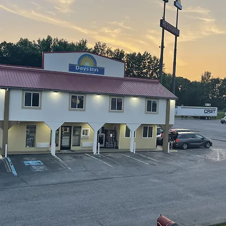 Days Inn By Wyndham Holladay-3