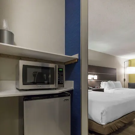 Holiday Inn Express & Suites Chicago West - St Charles By Ihg-3