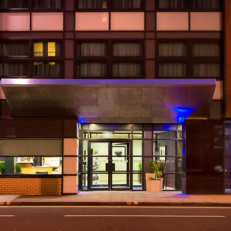 Holiday Inn Express Glasgow City Riverside By Ihg-3
