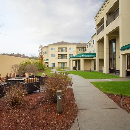 Courtyard Boston Raynham-3