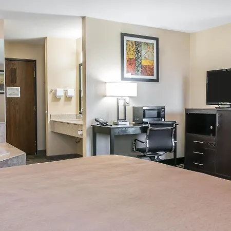Quality Inn Grand Rapids South-Byron Center-3
