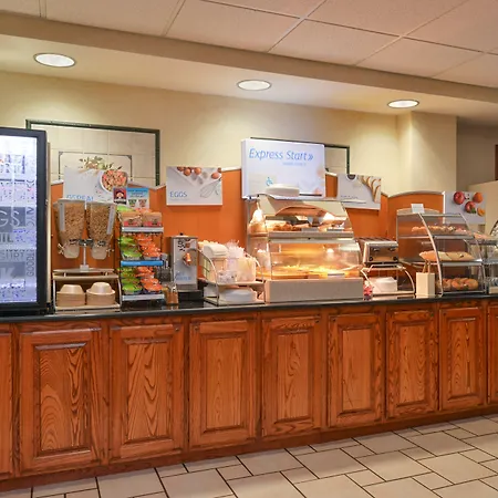 Holiday Inn Express Hotel & Suites Harrison-3