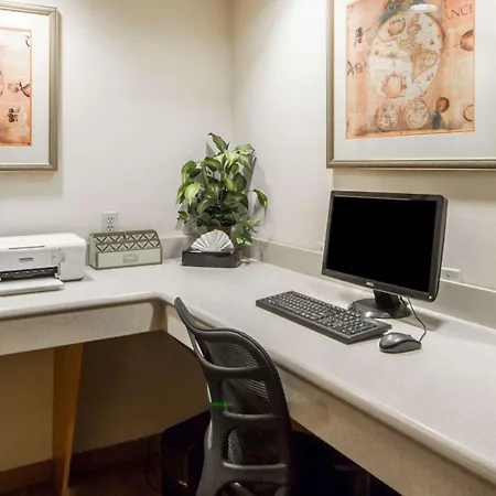 Quality Inn Tulsa-Downtown West-3