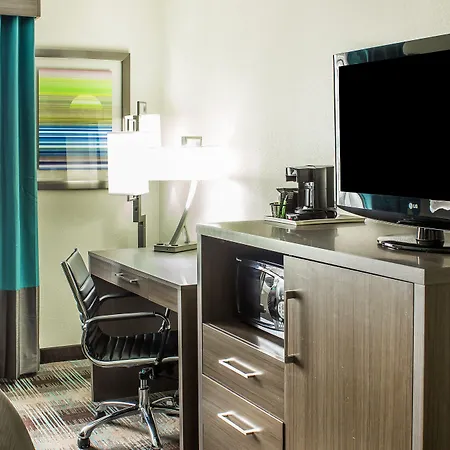 Comfort Inn Dunn Near I-95-2