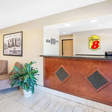 Super 8 By Wyndham Seville-3