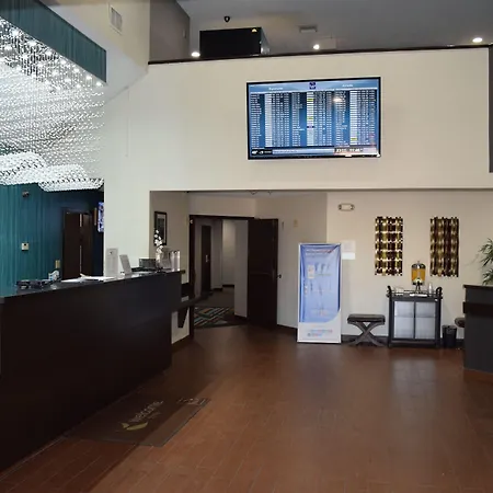 Clarion Inn & Suites Dfw North-3